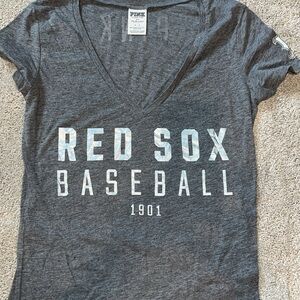 Women’s Victoria’s Secret Pink t-shirt